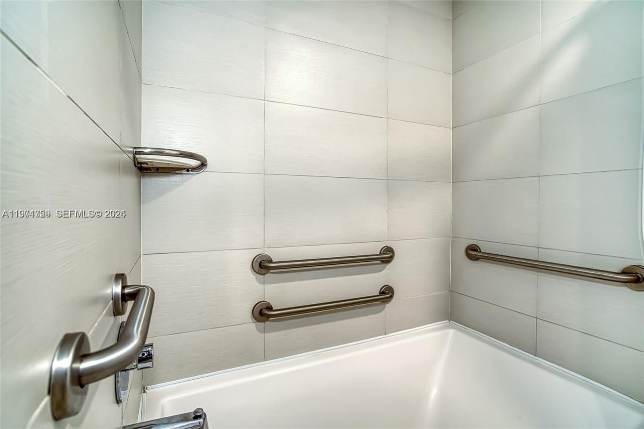 2602 E Hallandale Beach Blvd, Unit R2304, Hallandale Beach, FL 33009 Photo
