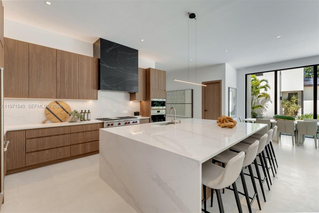 6730 SW 115th St, Pinecrest, FL 33156 Photo