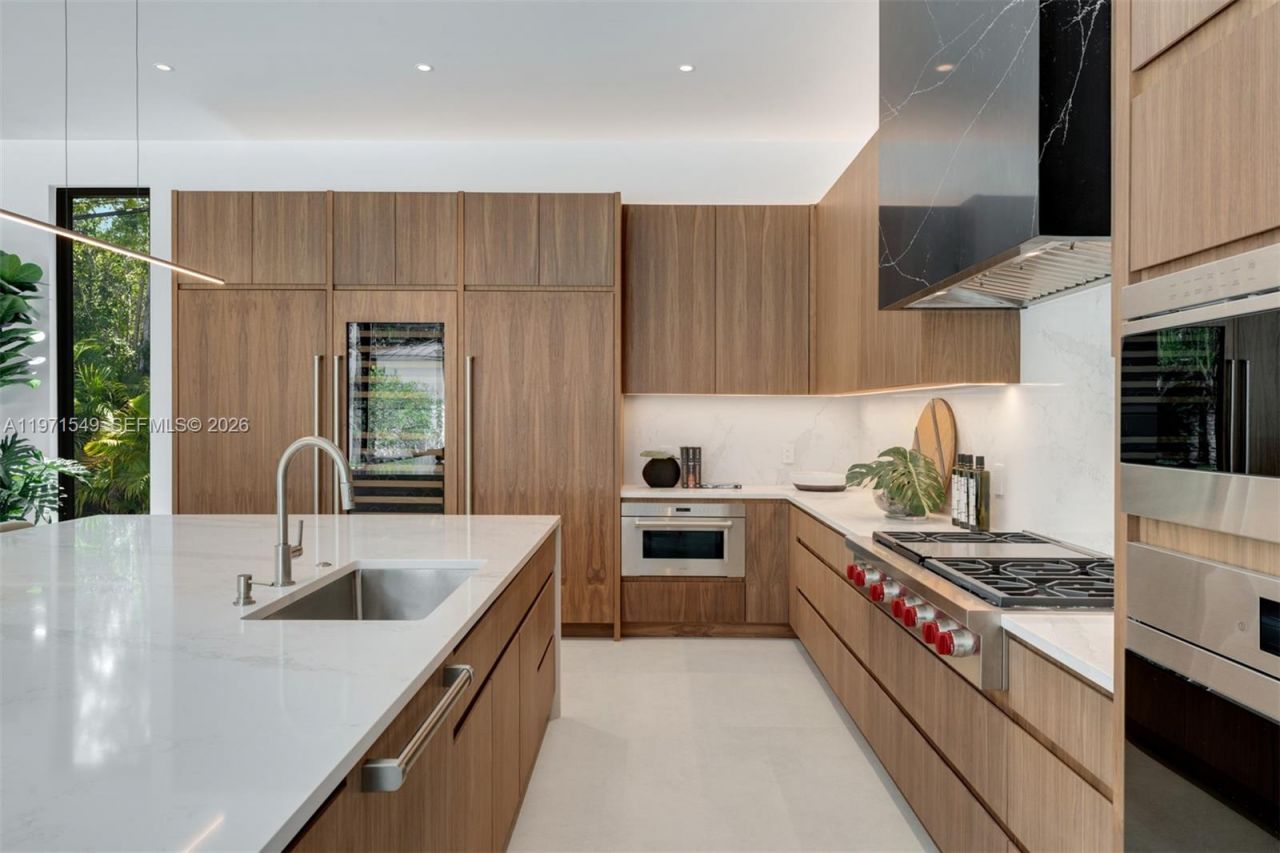 6730 SW 115th St, Pinecrest, FL 33156 Photo