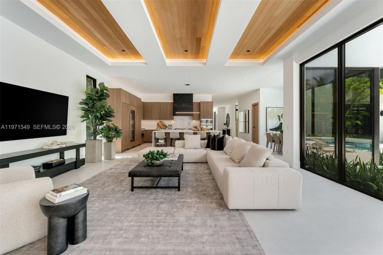 6730 SW 115th St, Pinecrest, FL 33156 Photo