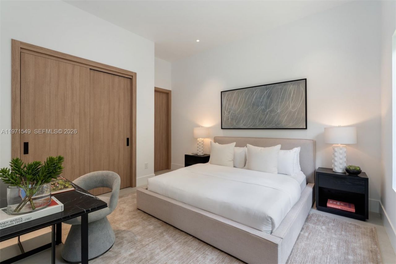 6730 SW 115th St, Pinecrest, FL 33156 Photo