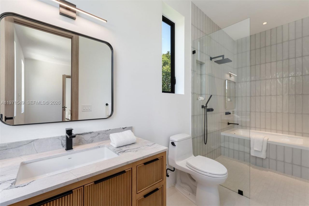 6730 SW 115th St, Pinecrest, FL 33156 Photo