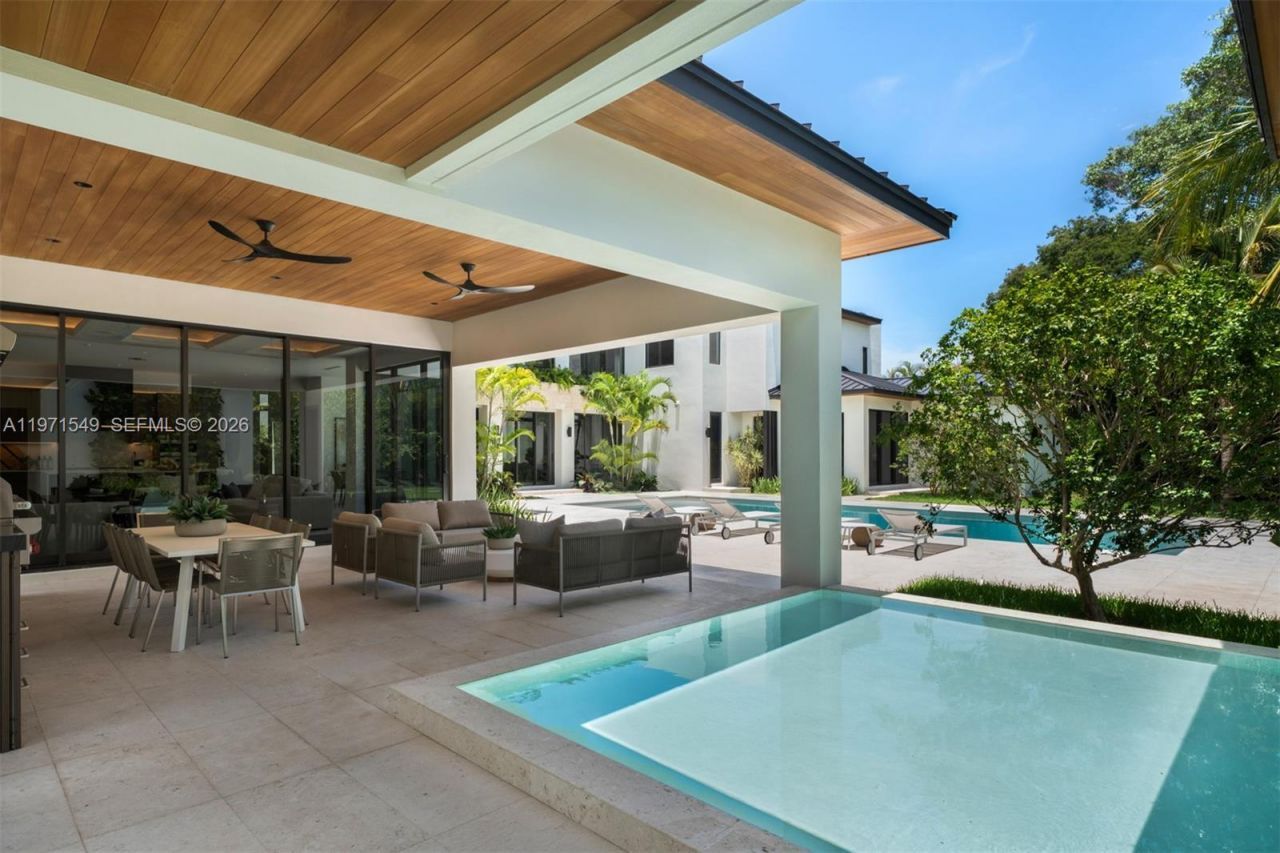 6730 SW 115th St, Pinecrest, FL 33156 Photo