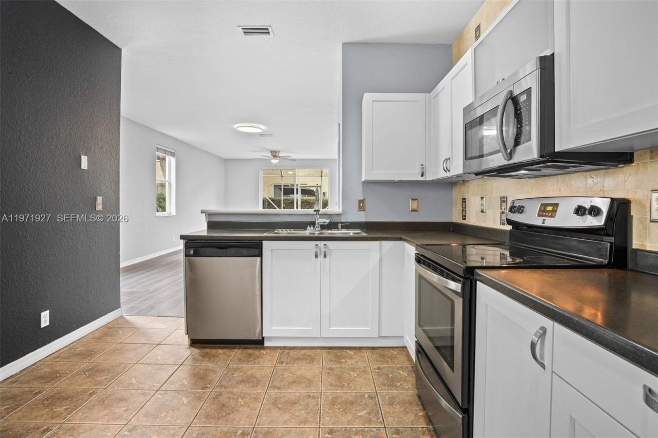 2167 Hacienda Ter, Unit 2167, Weston, FL 33327 Photo