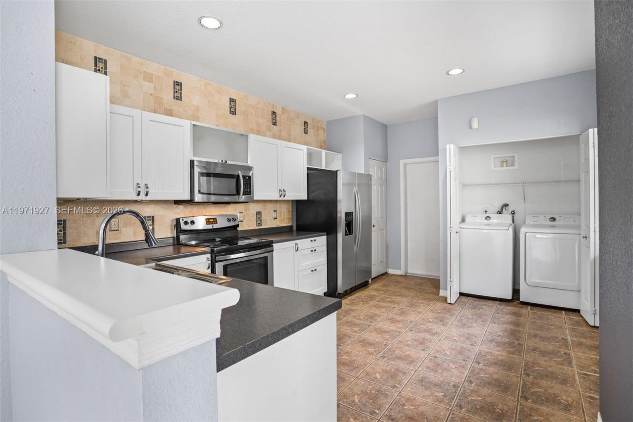 2167 Hacienda Ter, Unit 2167, Weston, FL 33327 Photo