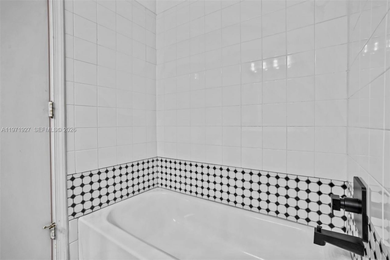 2167 Hacienda Ter, Unit 2167, Weston, FL 33327 Photo