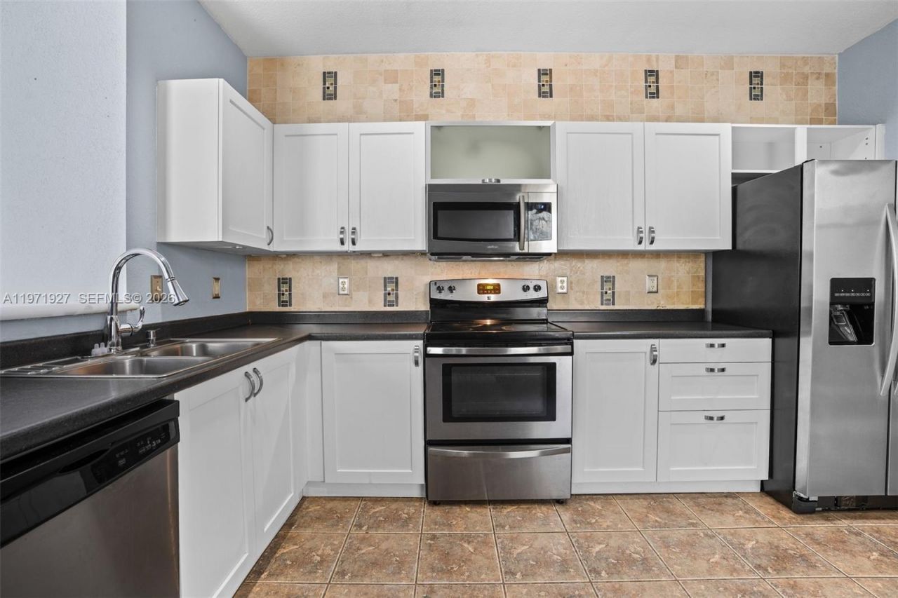 2167 Hacienda Ter, Unit 2167, Weston, FL 33327 Photo