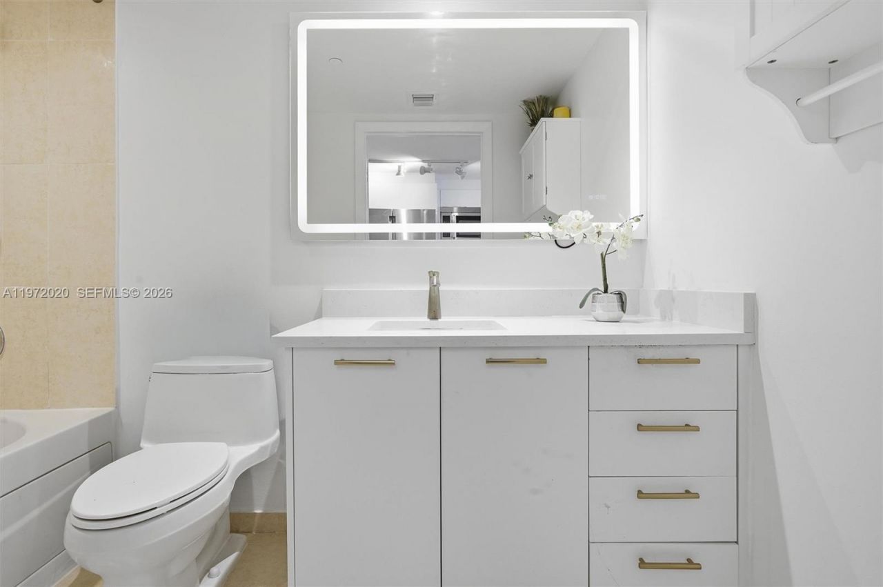 50 Biscayne Blvd, Unit 1909, Miami, FL 33132 Photo