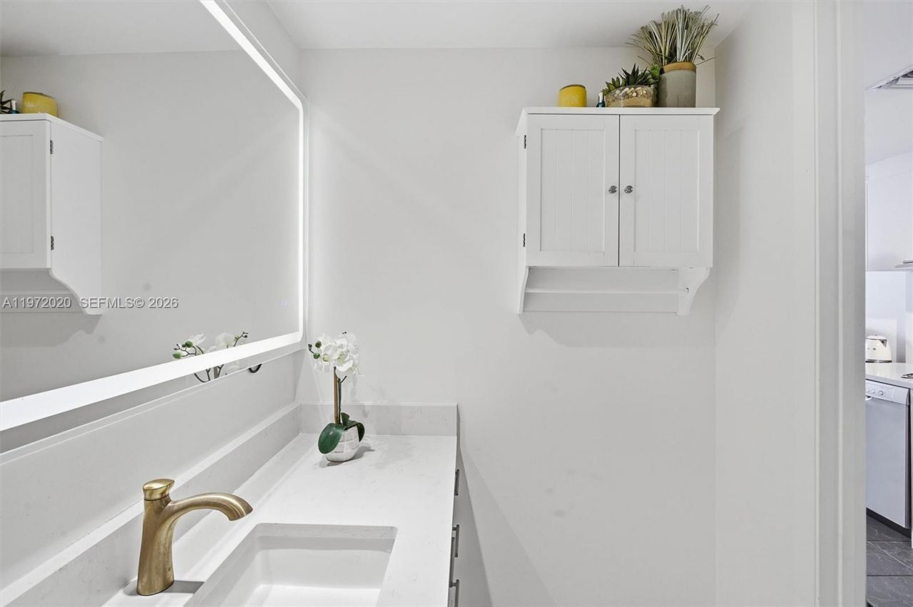 50 Biscayne Blvd, Unit 1909, Miami, FL 33132 Photo