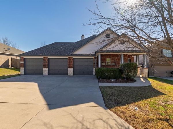 115 Bear Claw Court, Newark, TX 76071