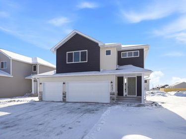 837 60th Avenue W, West Fargo, ND 58078