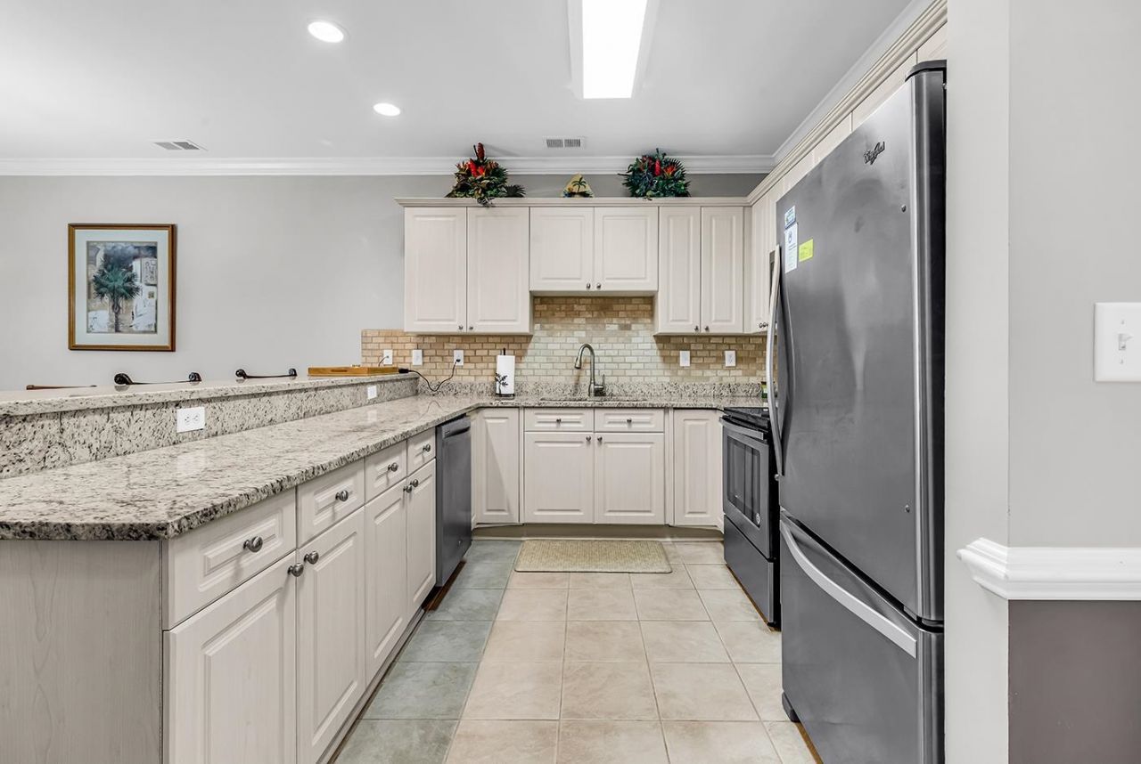 4827 Magnolia Lake Dr.  Photo 4