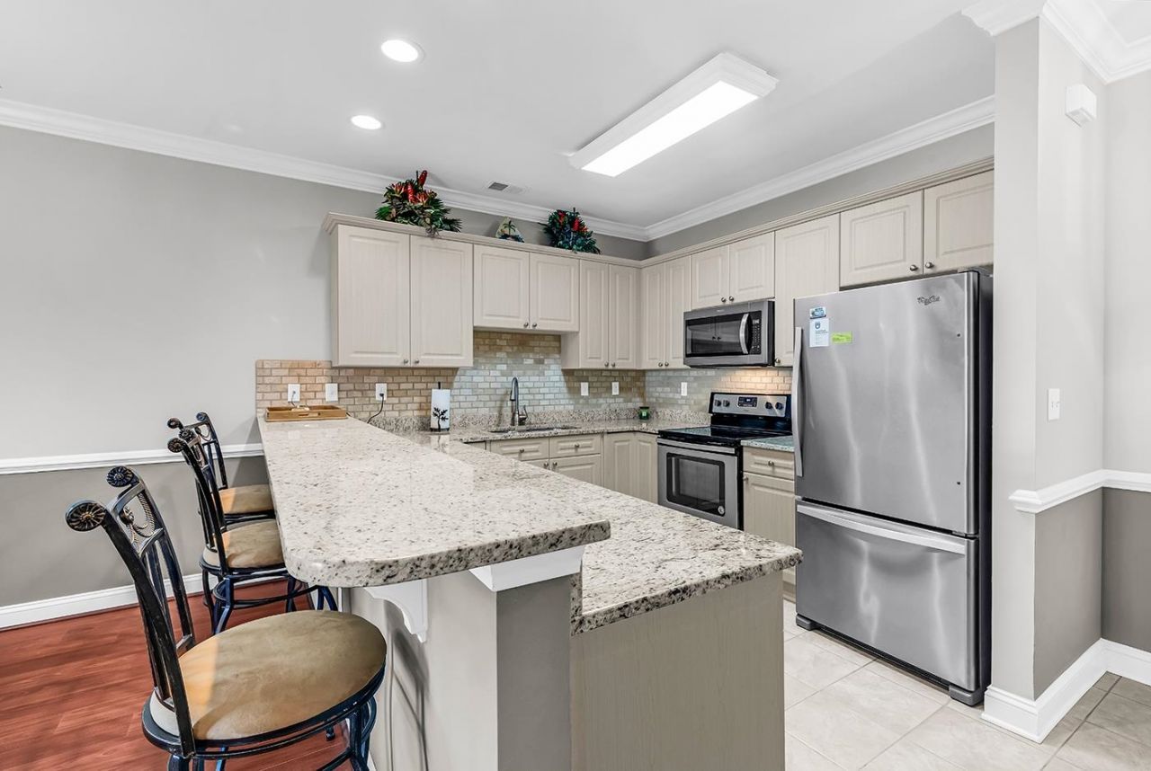 4827 Magnolia Lake Dr.  Photo 5