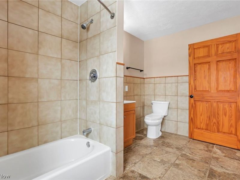 18010 Winterset Lane, Lore City, OH 43755 Photo 12