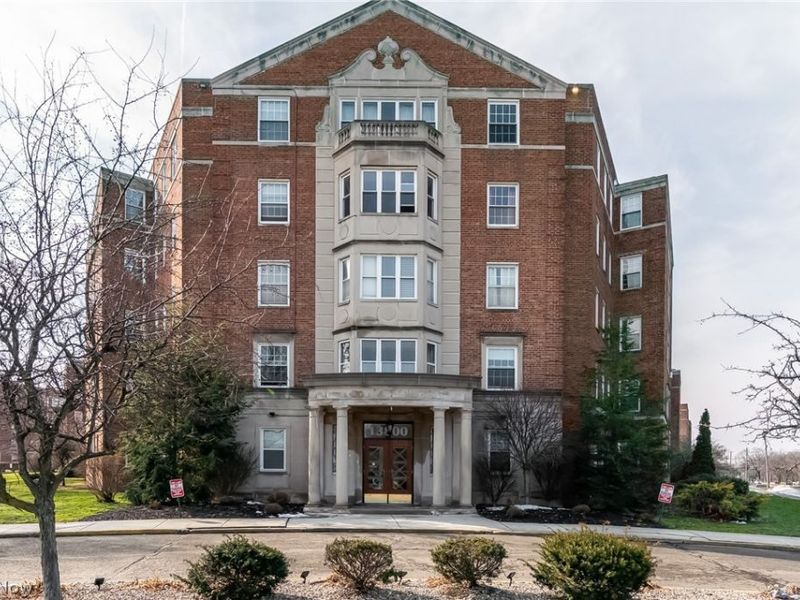 13800 Fairhill Road, Unit 306, Shaker Heights, OH 44120 Photo 1