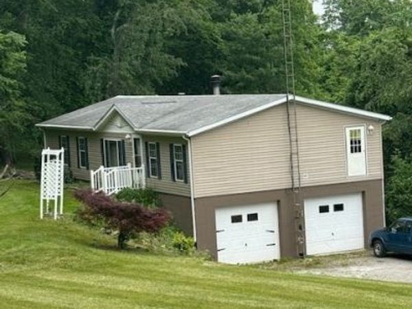 4000 Tabor Ridge Road NE, Mineral City, OH 44656