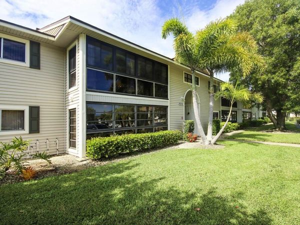 8121 South Woods Cir, Unit 5, Fort Myers, FL 33919