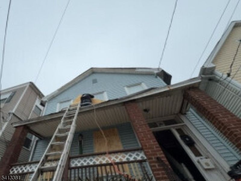 264 Somerset St, New Brunswick, NJ 08901 Main Photo