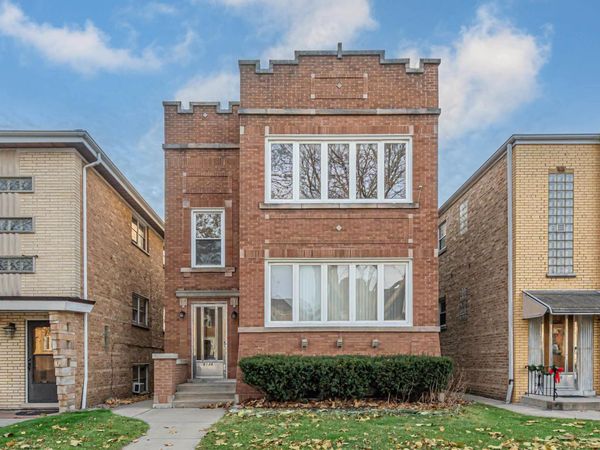 6138 N Meade Avenue , Chicago, IL 60646