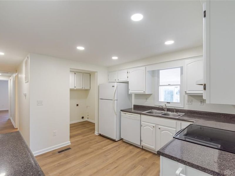 679 Lakengren Drive, Eaton, OH 45320 Photo 9