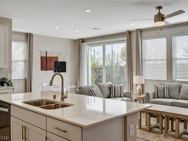 10029 Luna River Avenue, Las Vegas, NV 89148