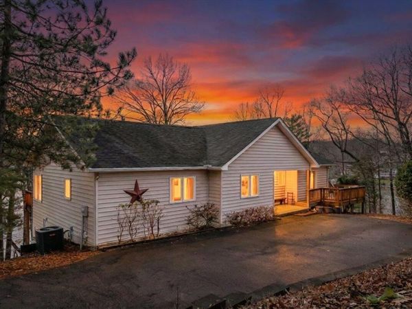 1429 Longview Estates DR, Goodview, VA 24095