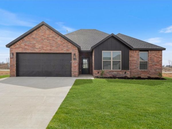 6703 SW Basswood Avenue, Bentonville, AR 72713