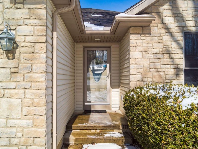 66 Valley Court, Howard, OH 43028 Photo 2