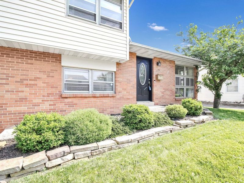 1121 Afton Road, Columbus, OH 43221 Photo 5