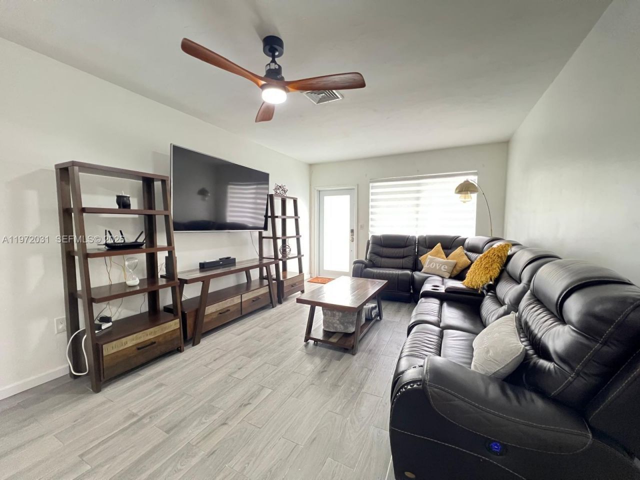 1430 NE 149th St , Unit A, Miami, FL 33161 Photo