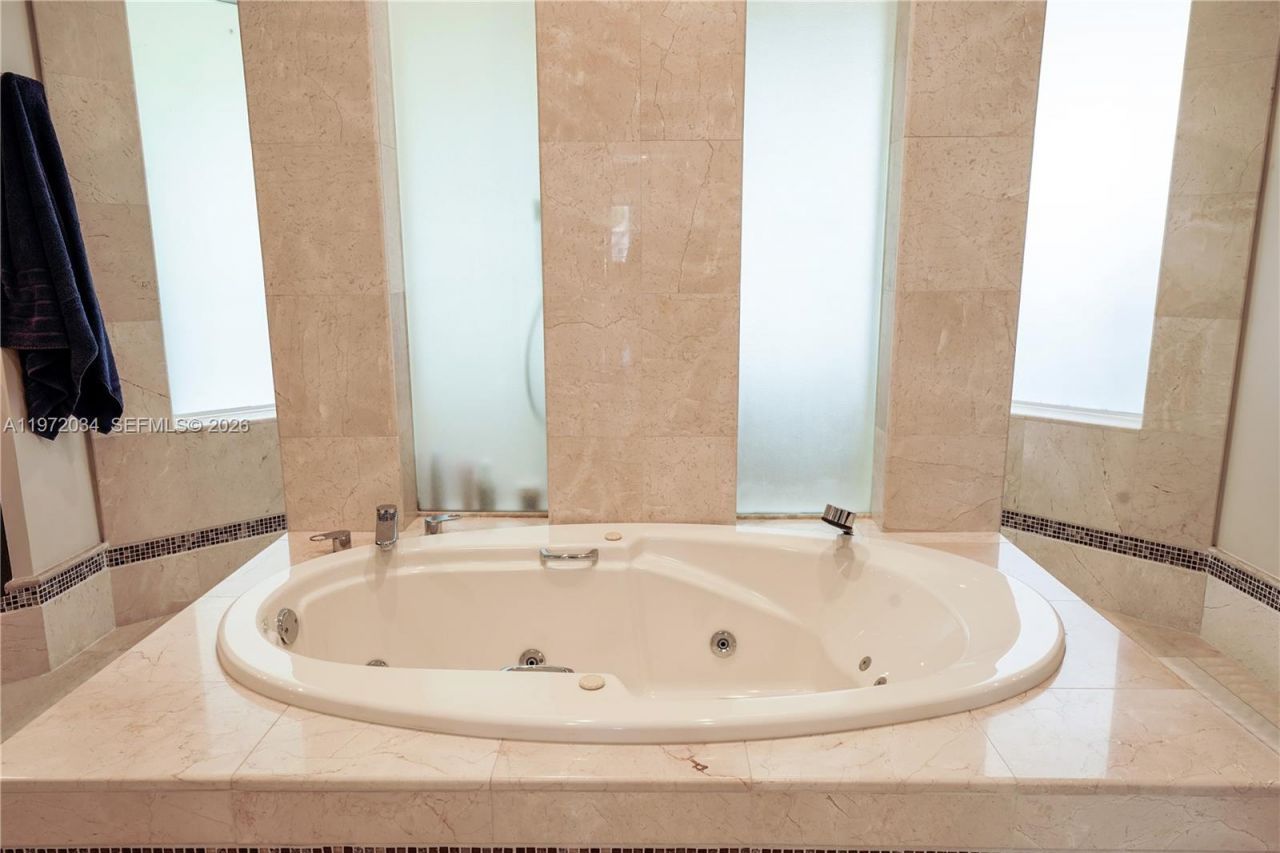 2458 Provence Ct, Weston, FL 33327 Photo