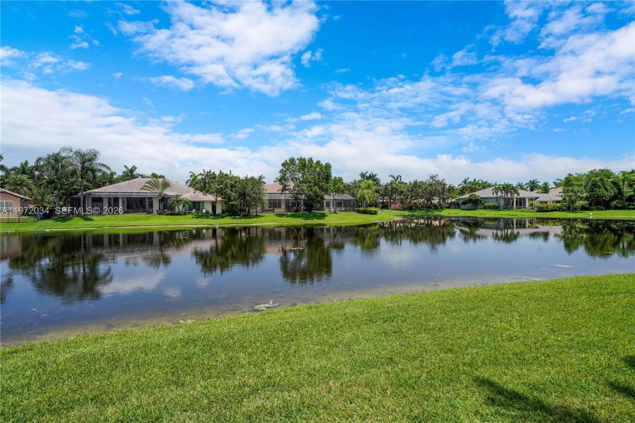 2458 Provence Ct, Weston, FL 33327 Photo