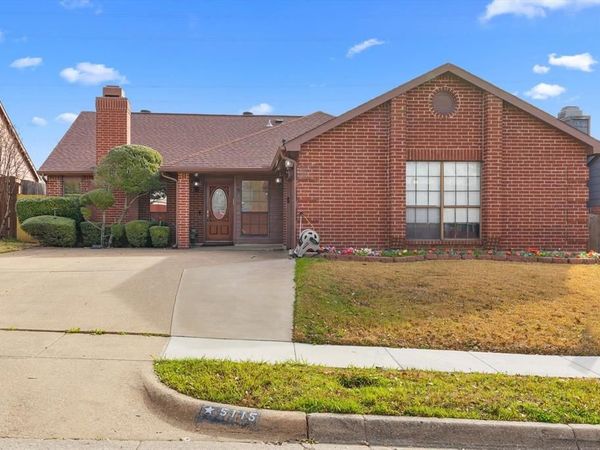 5115 Nocona Lane, Arlington, TX 76018