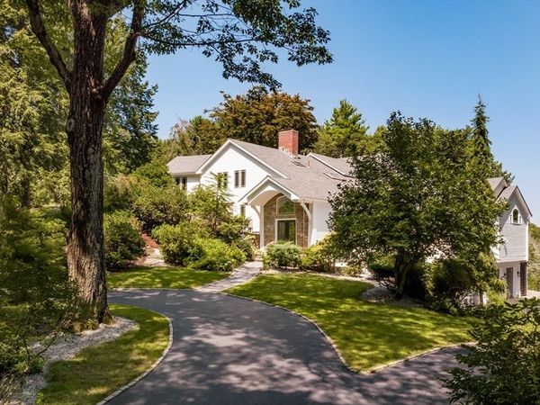 100 Westcliff Rd, Weston, MA 02493