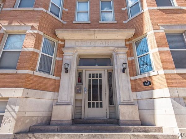 627 Clara Avenue, Unit 1B, St Louis, MO 63112