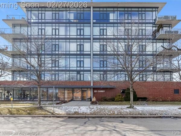 101 Curry Avenue, Royal Oak, MI 48067