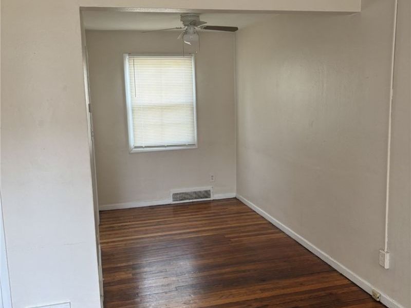 521 Kenwood Drive, Unit B-5, Euclid, OH 44123 Photo 4