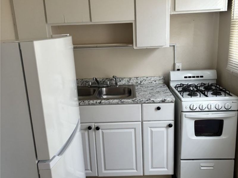 521 Kenwood Drive, Unit B-5, Euclid, OH 44123 Photo 7