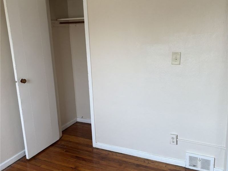 521 Kenwood Drive, Unit B-5, Euclid, OH 44123 Photo 8