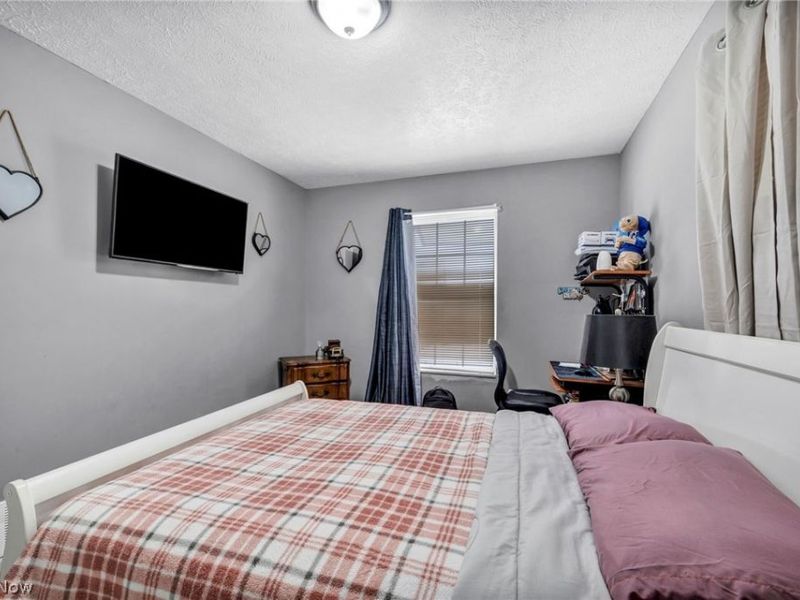 12500 Woodside Avenue, Cleveland, OH 44108 Photo 37