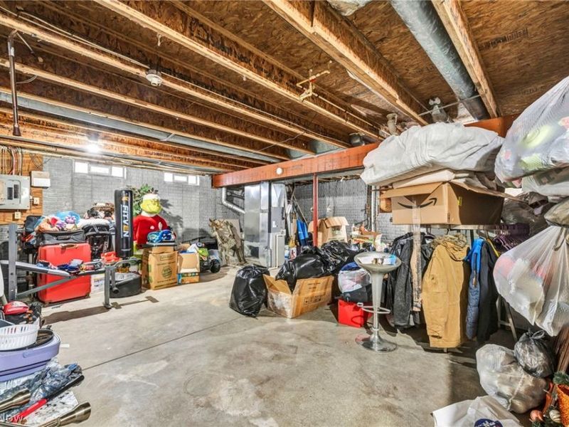 12500 Woodside Avenue, Cleveland, OH 44108 Photo 39