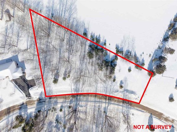 2223 Chapel Hill Drive, Petoskey, MI 49770