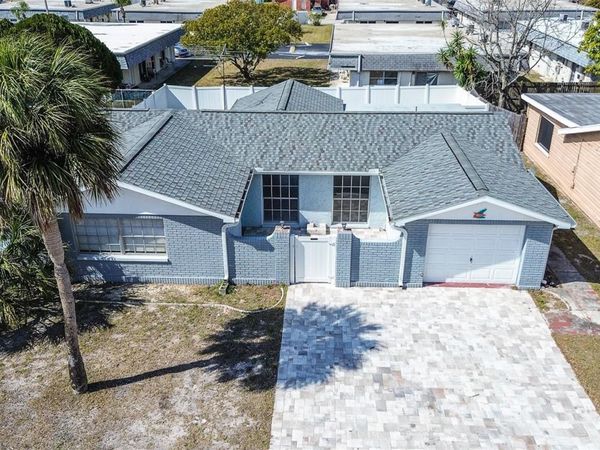 9805 SCENIC DRIVE , PORT RICHEY, FL 34668