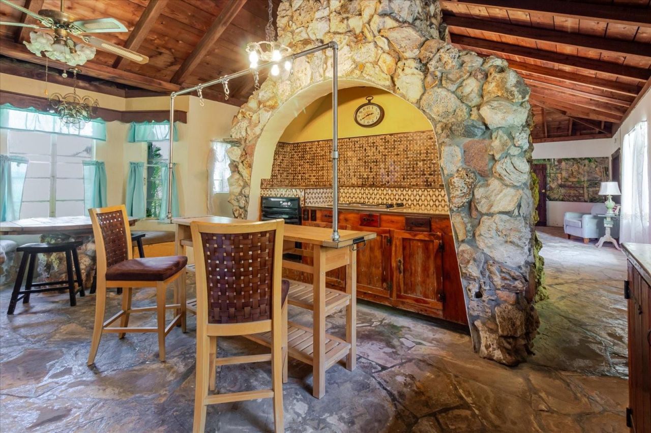 12115 S Us Hwy 41 , Gibsonton, FL 33534 Photo