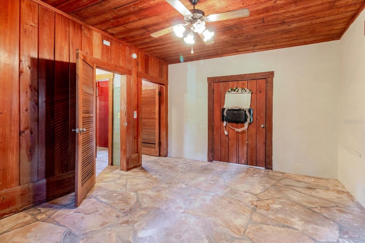 12115 S Us Hwy 41 , Gibsonton, FL 33534 Photo