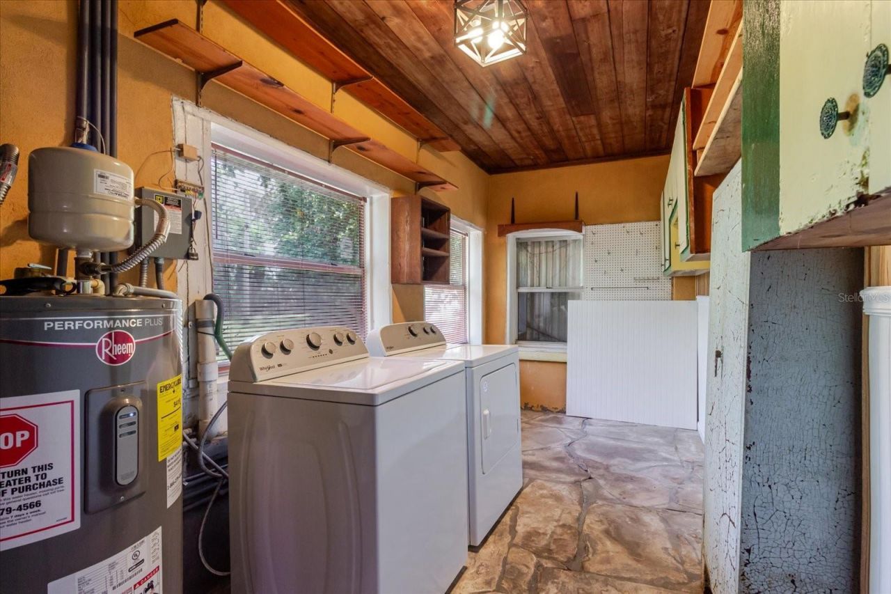 12115 S Us Hwy 41 , Gibsonton, FL 33534 Photo