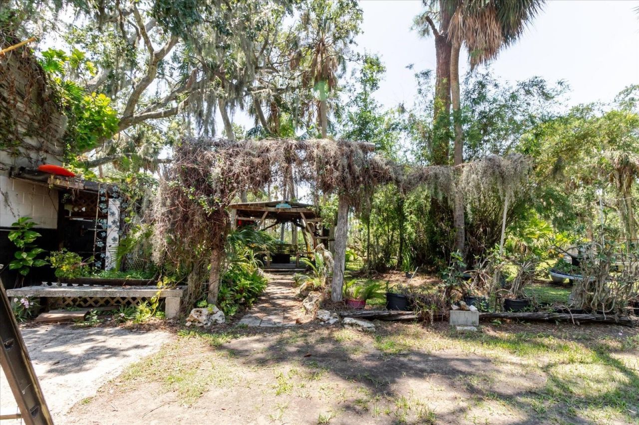 12115 S Us Hwy 41 , Gibsonton, FL 33534 Photo