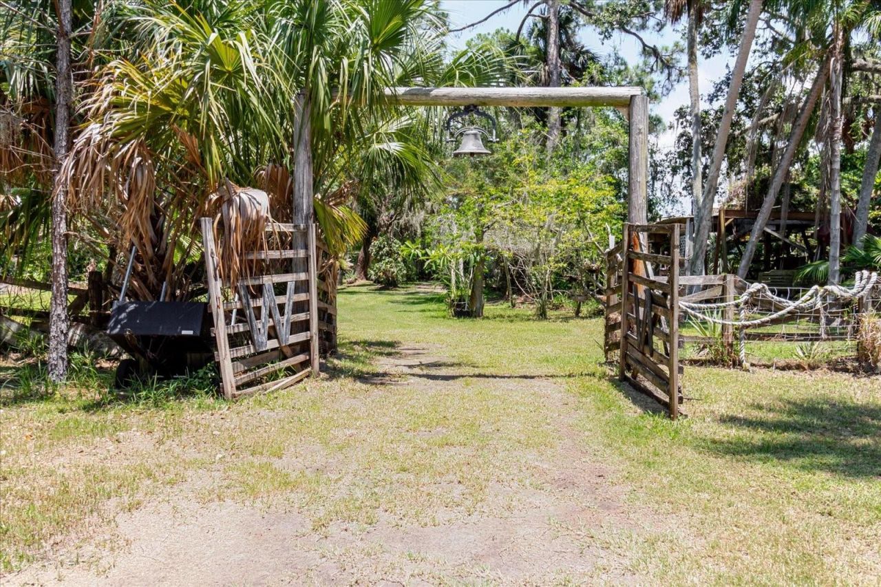 12115 S Us Hwy 41 , Gibsonton, FL 33534 Photo