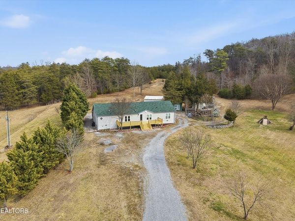 1530 Tom Mccall Rd, Maryville, TN 37801