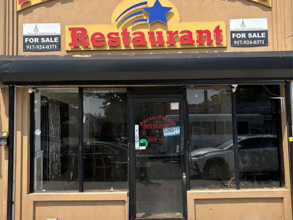 22113 Linden Boulevard , Cambria Heights, NY 11411